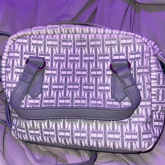 Tommy Hilfiger Crossbody Bag - Picture 2 of 3